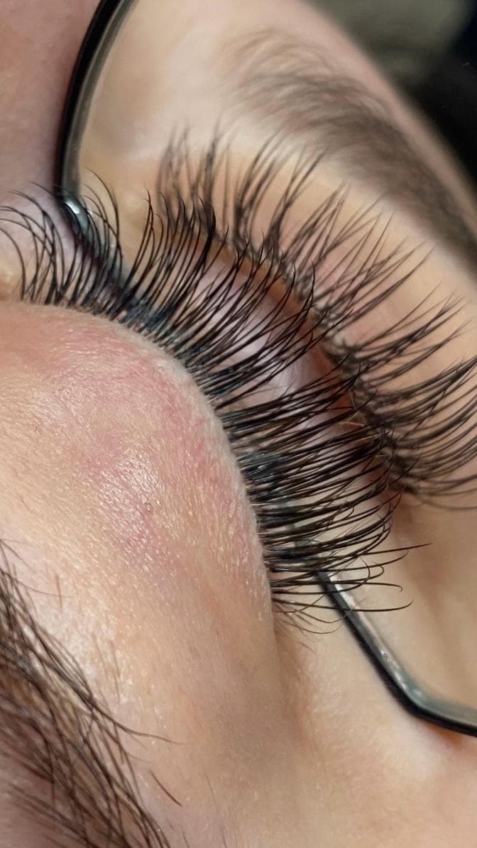Lash Extensions treatment